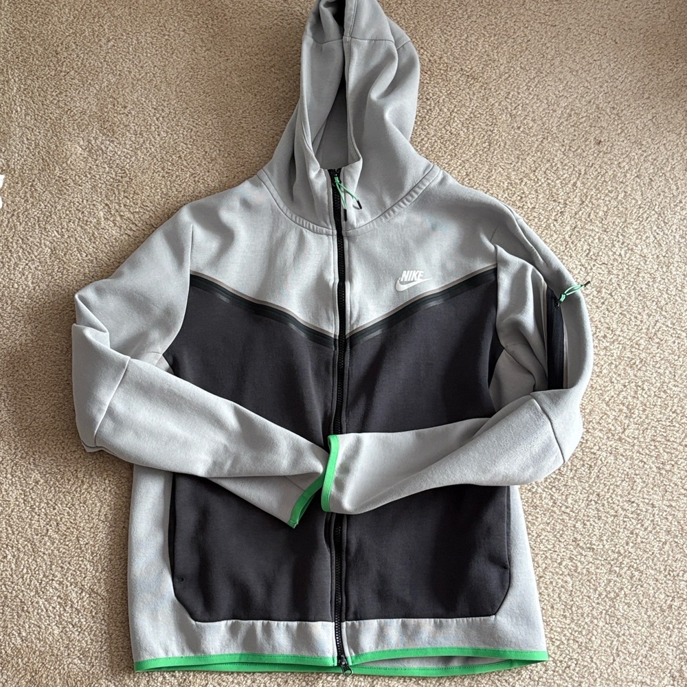 Nike Gray and Black Hoodie Jacket